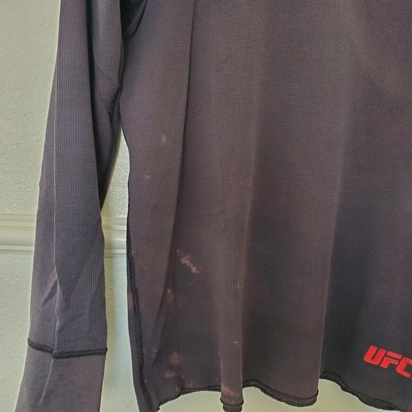 UFC Gym Long Sleeve Shirt Training Gear Men's Large Black Red Print Pre-owned - Picture 4 of 12